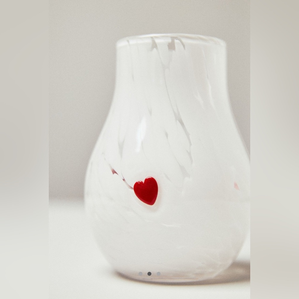 Anthropologie The Icon Confetti Glass Vase in Heart NEW